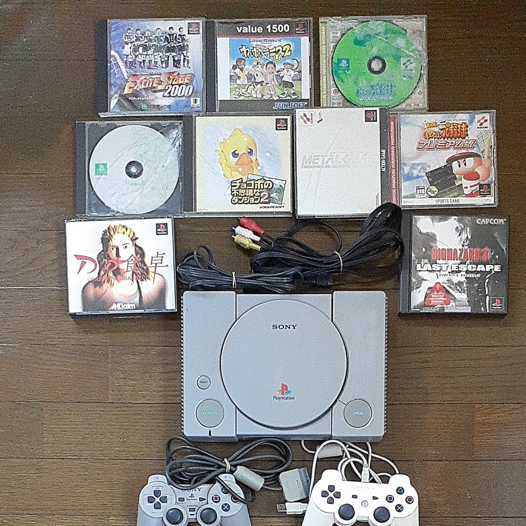 プレイステーション 　PlayStation 初代　コントローラー　2個　付属品　ソフト　9種類　付き  ソニー　ジャンク扱い