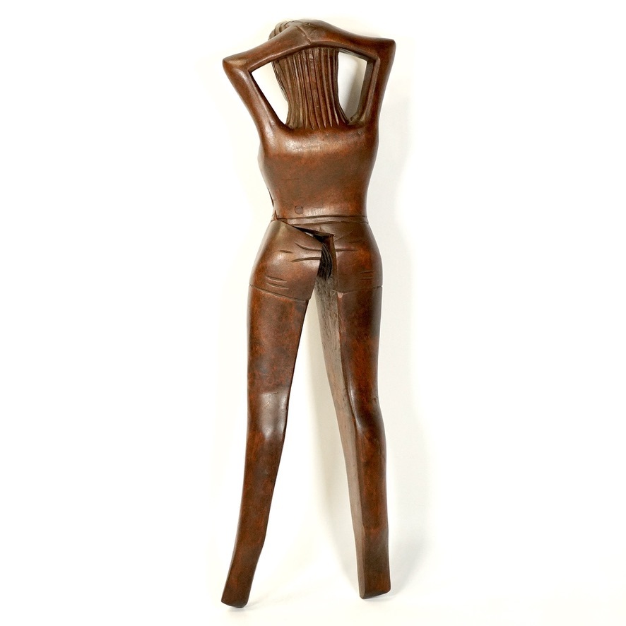 ビンテージ　マホガニー製ナッツクラッカー 一刀彫女性像　くるみ割り人形　高さ34cm 脚で挟んでを殻割るユニークな一品！　IJS_画像5
