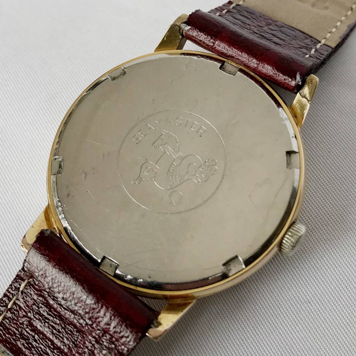 【渋カッコいい】スイスブランドOMEGA　SEAMASTER　1960年代　アンティーク　紳士用腕時計　機械式手巻　34mm　皮ベルト　cal,611_画像7