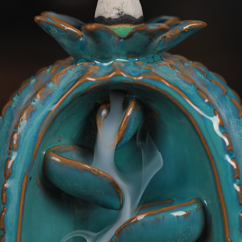 ... censer censer reverse .. fragrance smoke . under . current holder . river . ornament ceramic art better fortune feng shui better fortune .. censer family Buddhist altar for censer nature. atmosphere 