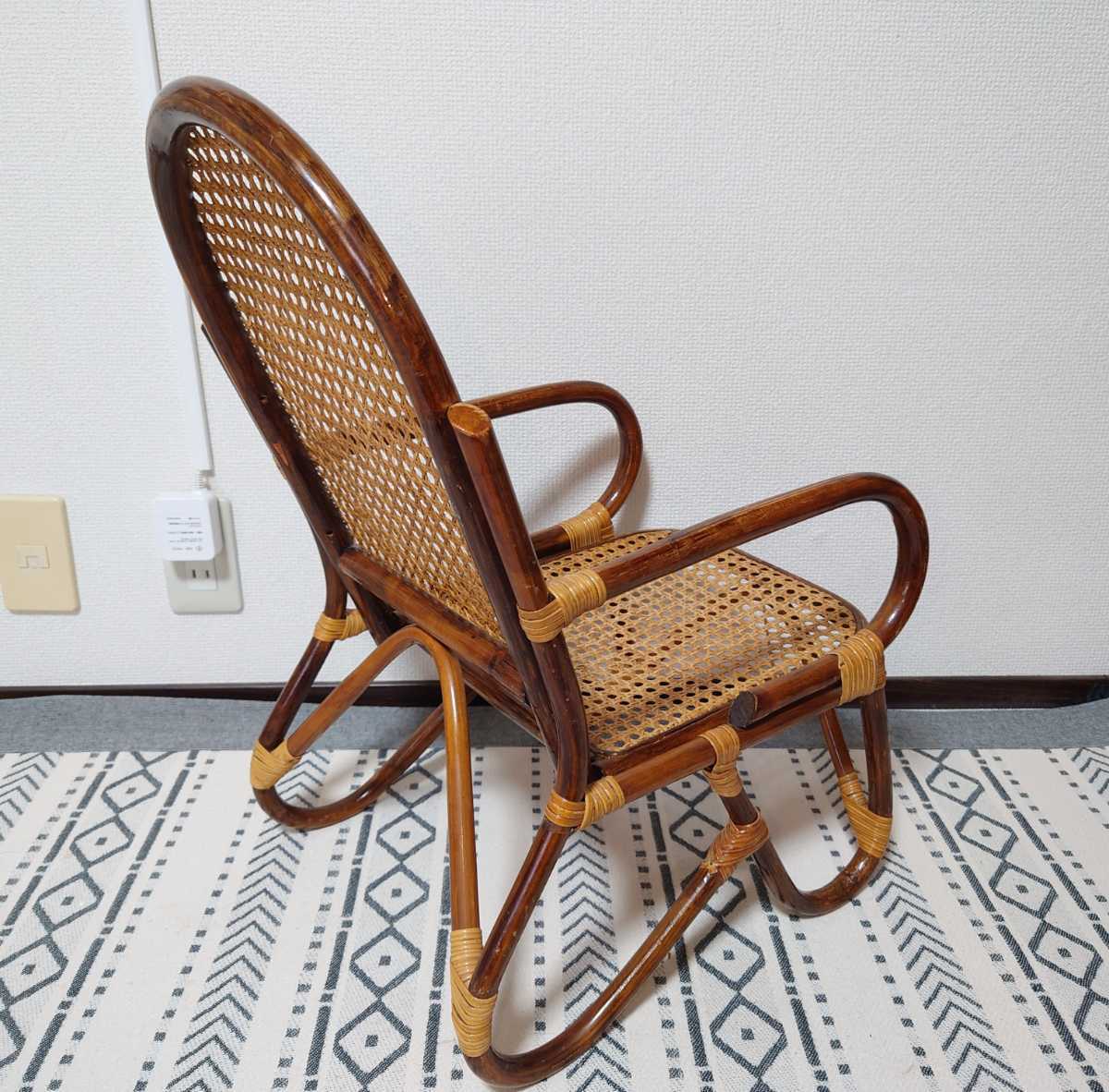 ️昭和レトロの籐の子供椅子