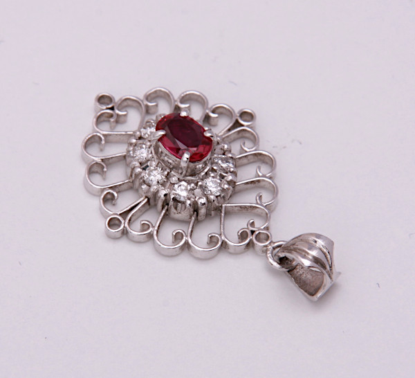 《質屋出品》Pm900★天然ルビー0.24ct+ダイアモンドペンダントトップ★C-5516_画像3