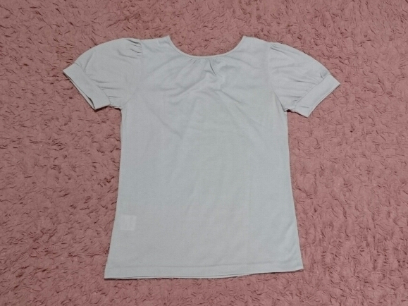 last price cut used lady's short sleeves T-shirt light pink color ound-necked 