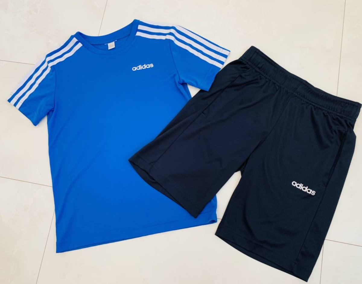 アディダス Adidas 大人気の定番3本ライン入りの半袖 キッズ ブルー青水色黒 ロゴマーク入り サイズ140 半ズボンの上下セットアップ 国内送料無料 半ズボンの上下セットアップ アディダス Adidas 大人気の定番3本ライン入りの半袖 キッズ ブルー青水色黒 ロゴマーク入り サイズ140 半ズボンの上下セットアップ 国内送料無料 半ズボンの上下セットアップ