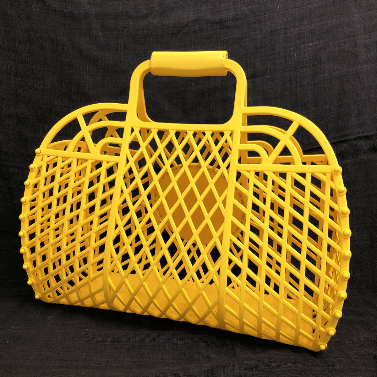 中古美品☆FENDI バスケットバッグ 8BH389 ミディアム イエロー プラスチック レザー BASKET カゴバッグ 入手困難 フェンディ  送料無料