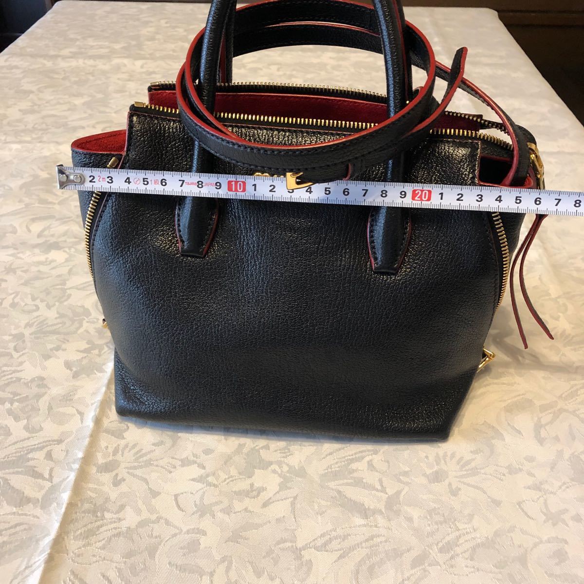 最新のデザイン Miu miu ミュウミュウ 大人気牛革白2way ショルダー