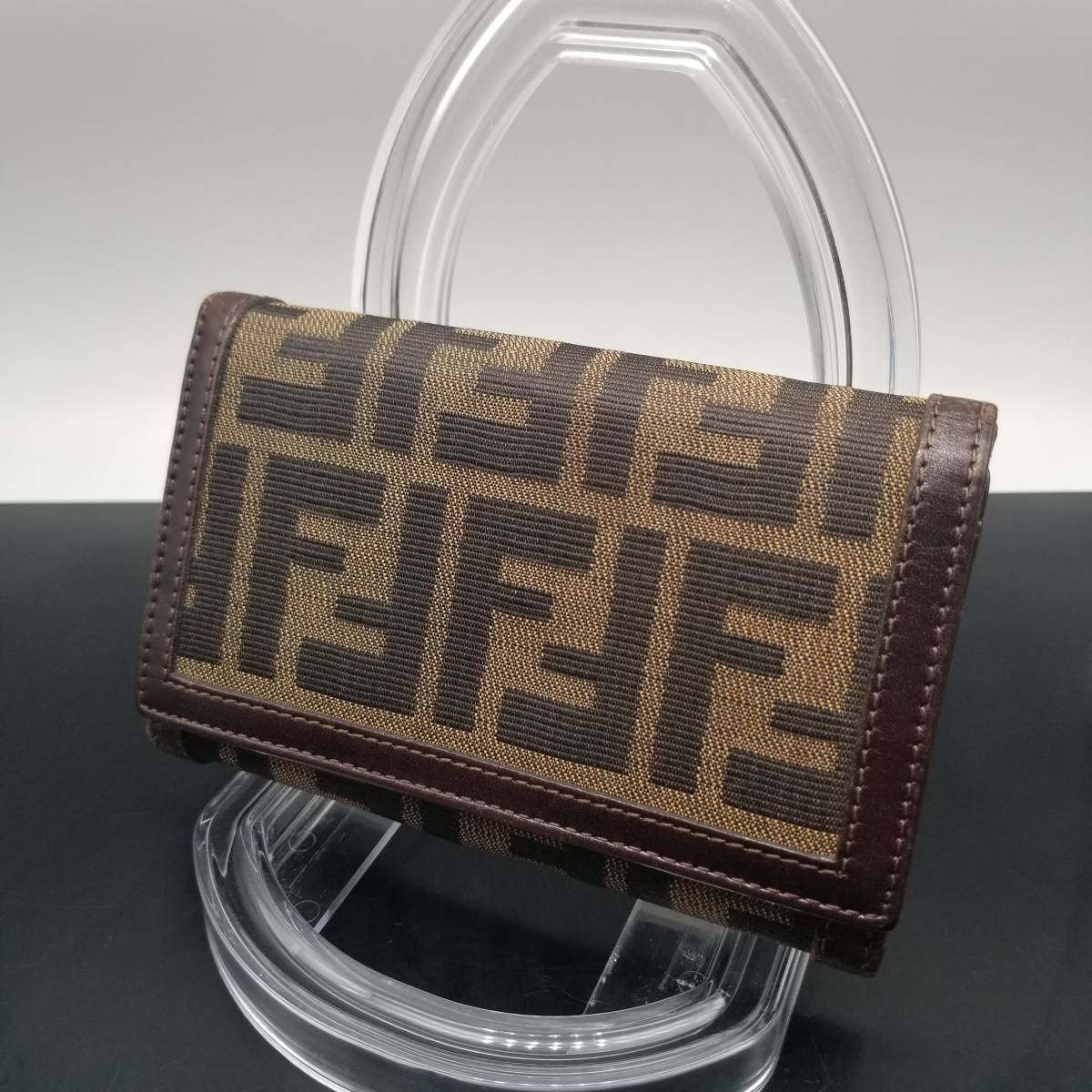 FENDI フェンディ ズッカ 総柄 レザー 二つ折り財布 ウォレット 小銭入れ ブラウン_画像1