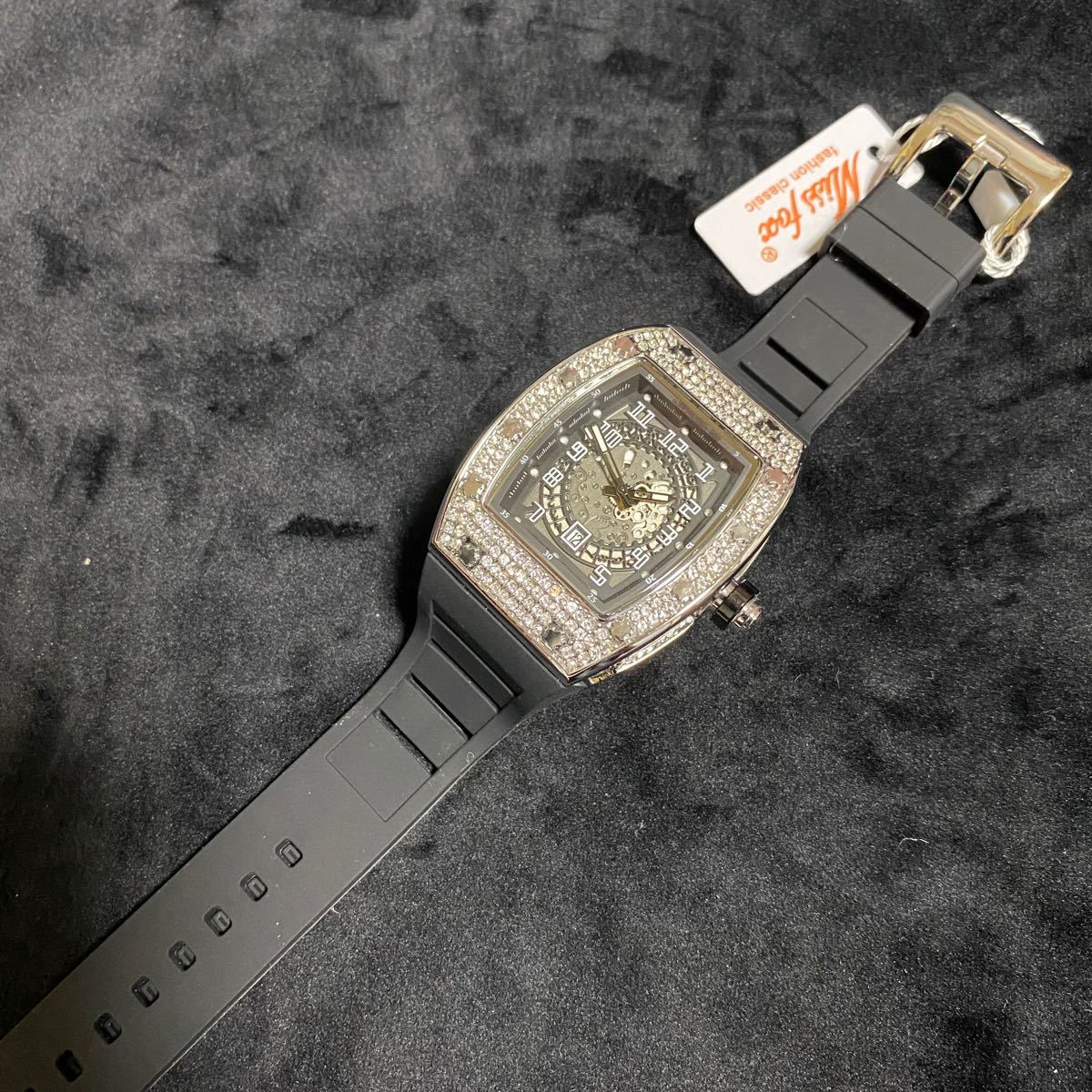 T097 新品 オマージュ 高品質 CZダイア 腕時計 男女兼用 シルバー