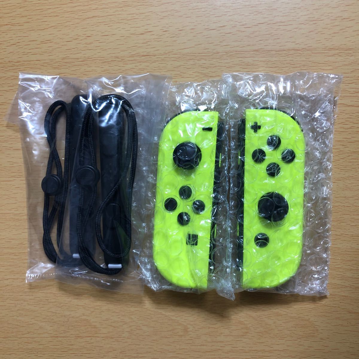 ★Nintendo Switch Joy-Con (L)(R)ネオンイエロー　ストラップ未使用　箱付　希少