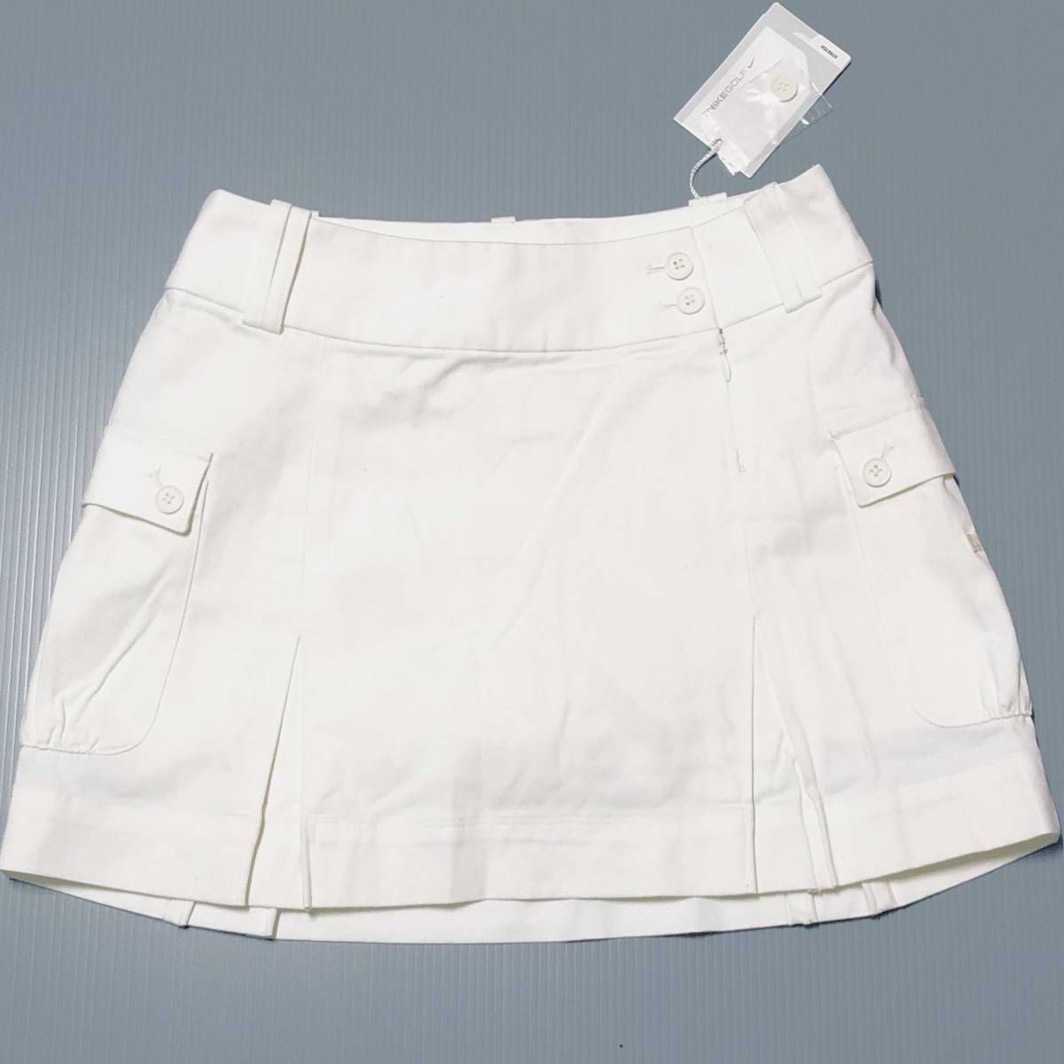 品質が完璧 新品！NIKE GOLF(ナイキゴルフ) ホワイト スカート アンダーパンツ レディース2 スカート