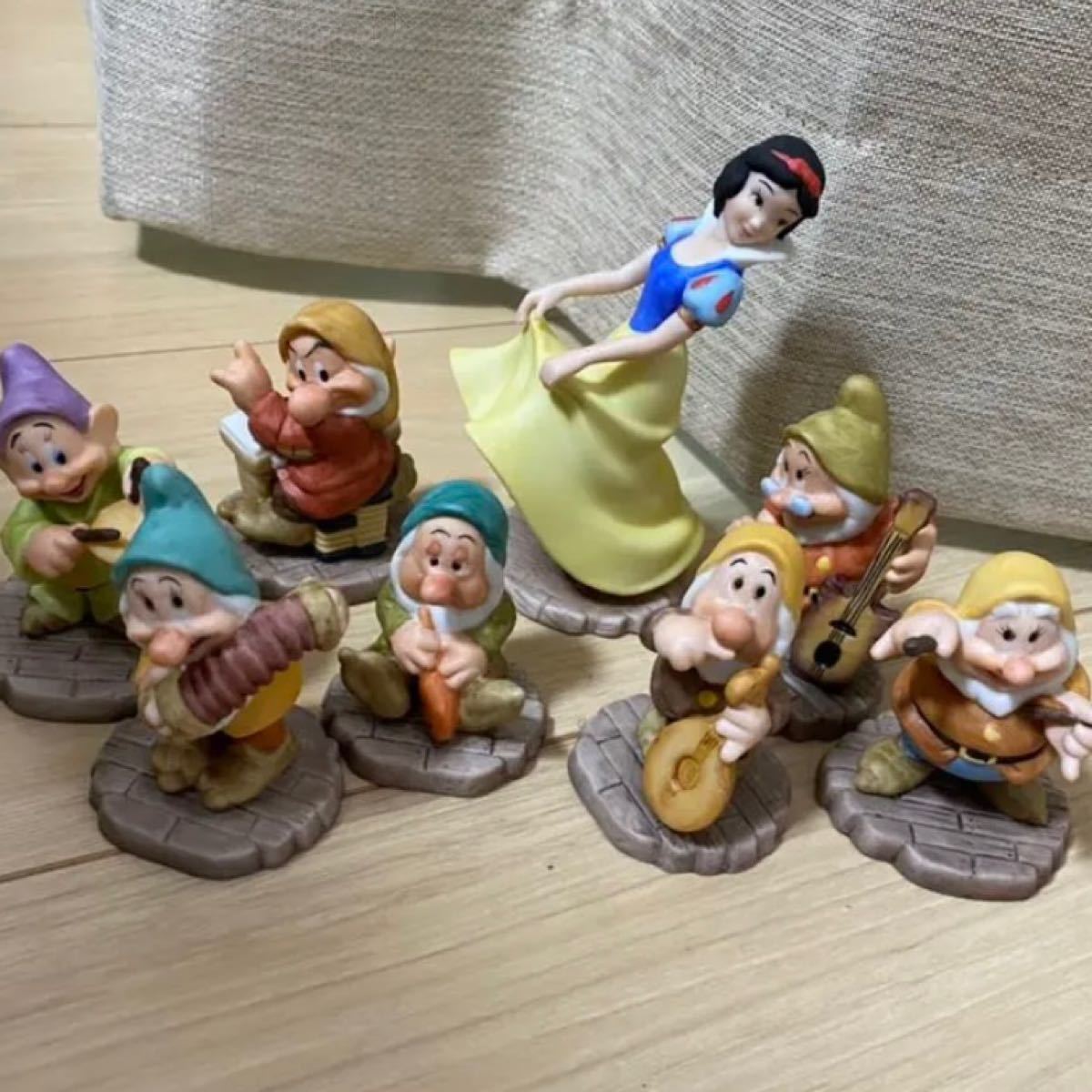 美品　白雪姫と七人の小人　陶器　置物