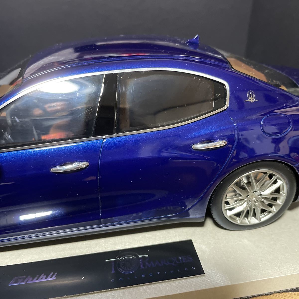TOP MARQUES マセラティ ギブリ 1/18 ミニカー 紺色 | centraldeadubos