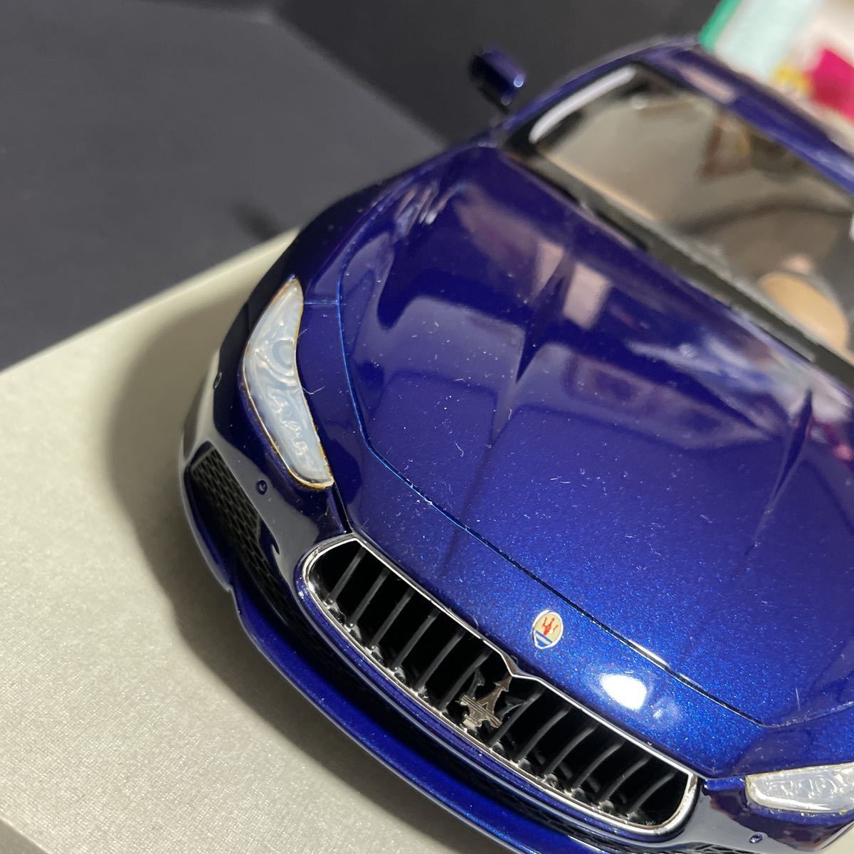 TOP MARQUES マセラティ ギブリ 1/18 ミニカー 紺色 | centraldeadubos