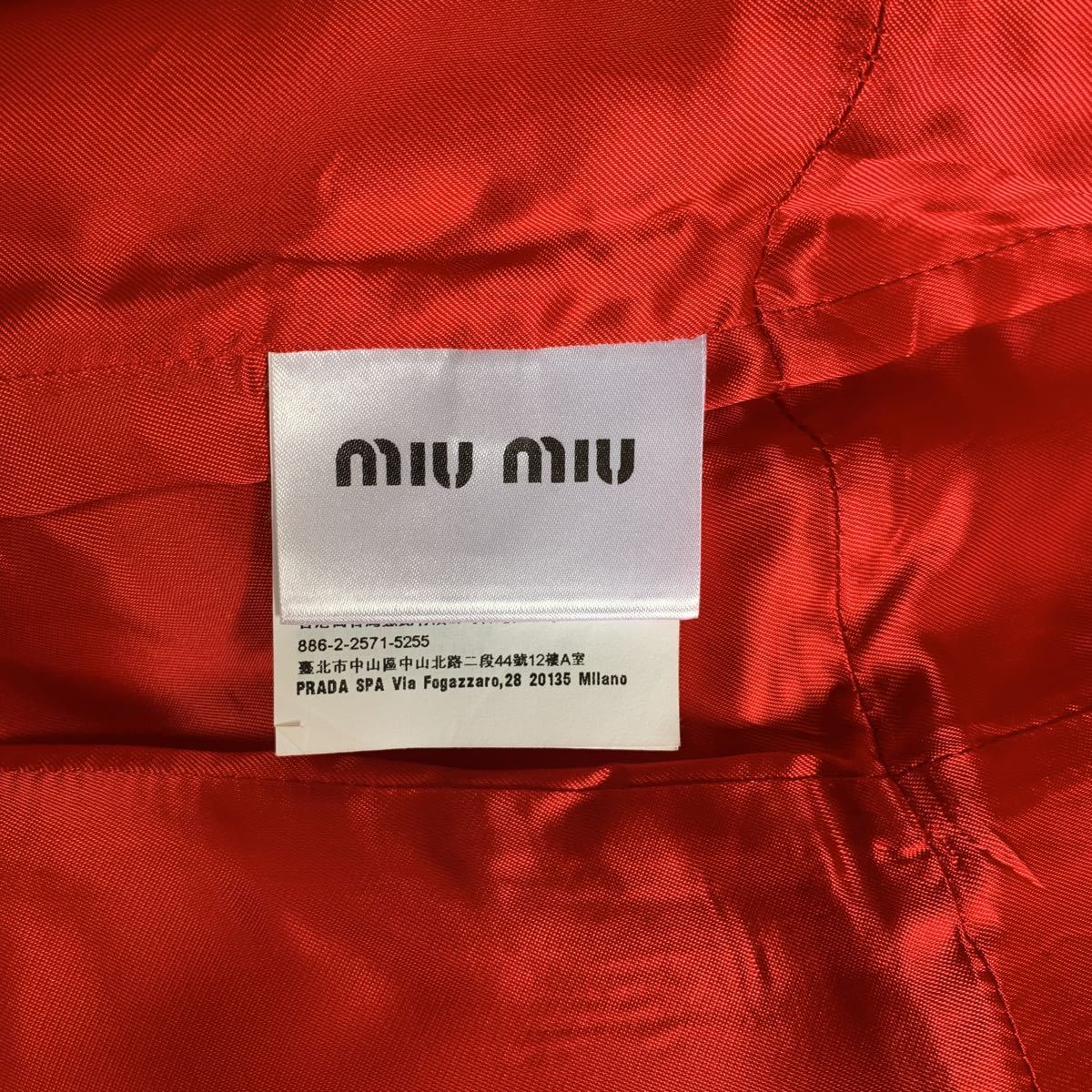 新品タグ付き MIUMIU ロング コート サイズ40 赤 ミュウミュウ 