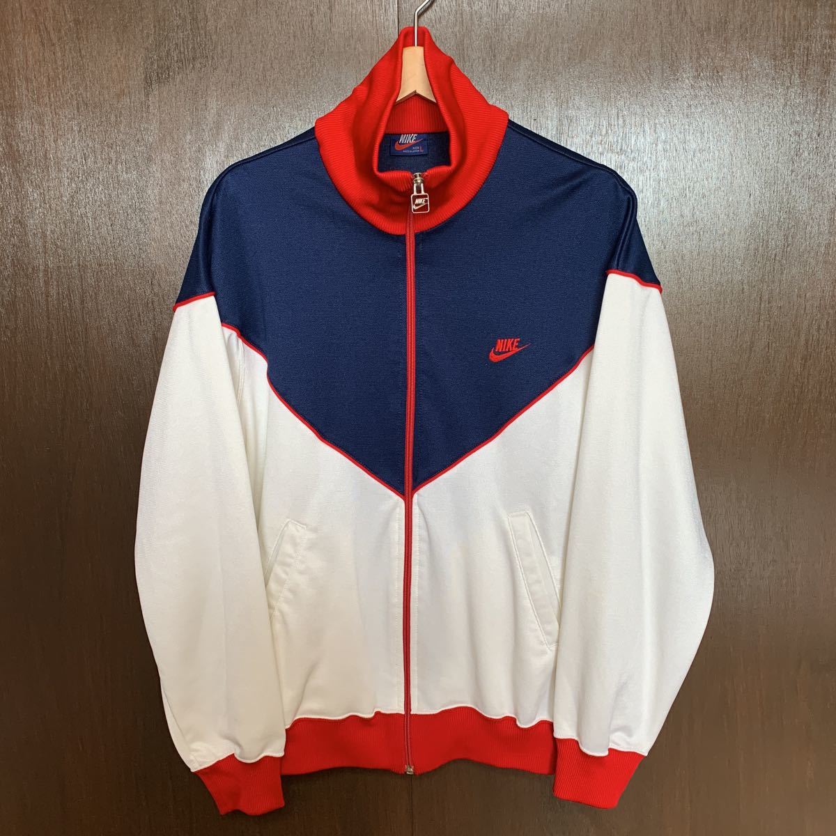 NIKE 80's 紺タグ ライン トラックジャケット ジャージ ネイビー レッド 白 L 80年代 紺 赤 ビンテージ オールド ナイキ NIKE 80's 紺タグ ライン トラックジャケット ジャージ ネイビー レッド 白 L 80年代 紺 赤 ビンテージ オールド ナイキ