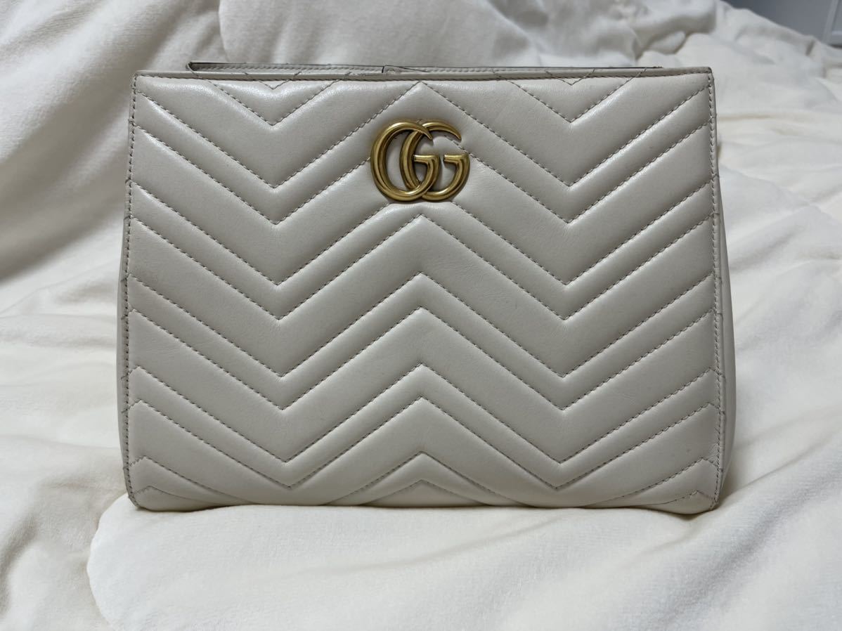 グッチ　GUCCI GGマーモント　キルティング　白　トートバッグ_画像1