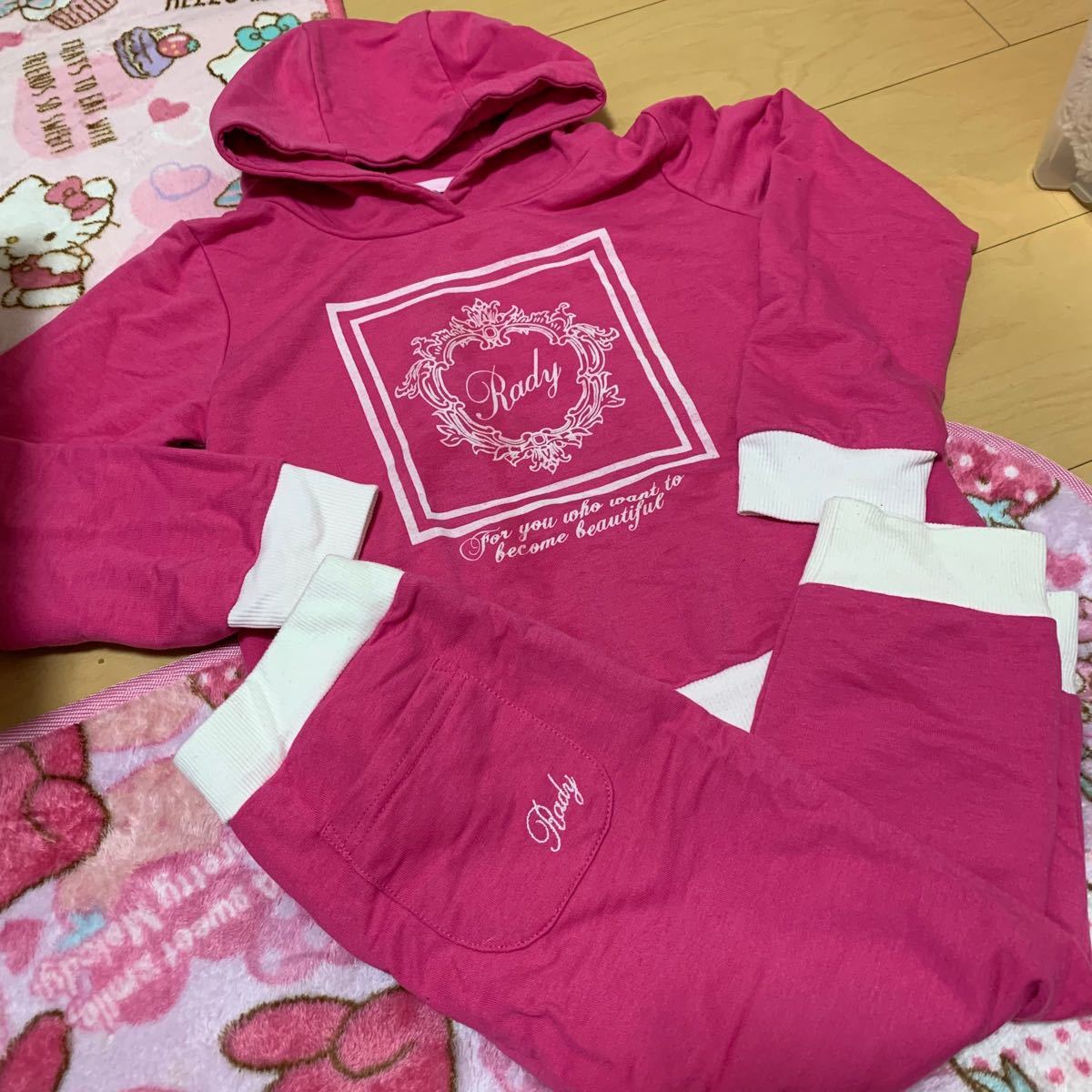 お金を節約 ❤︎Radyちびradyトレーナー❤︎ vrfilms.in