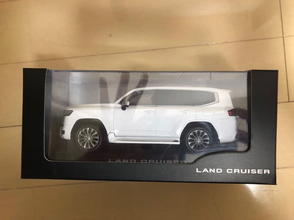 人気が高い 1/30カラーサンプルミニカー プレシャスホワイトパール 販促品製作 トヨタ カラーサンプル ランドクルーザー300 1/30 ミニカー