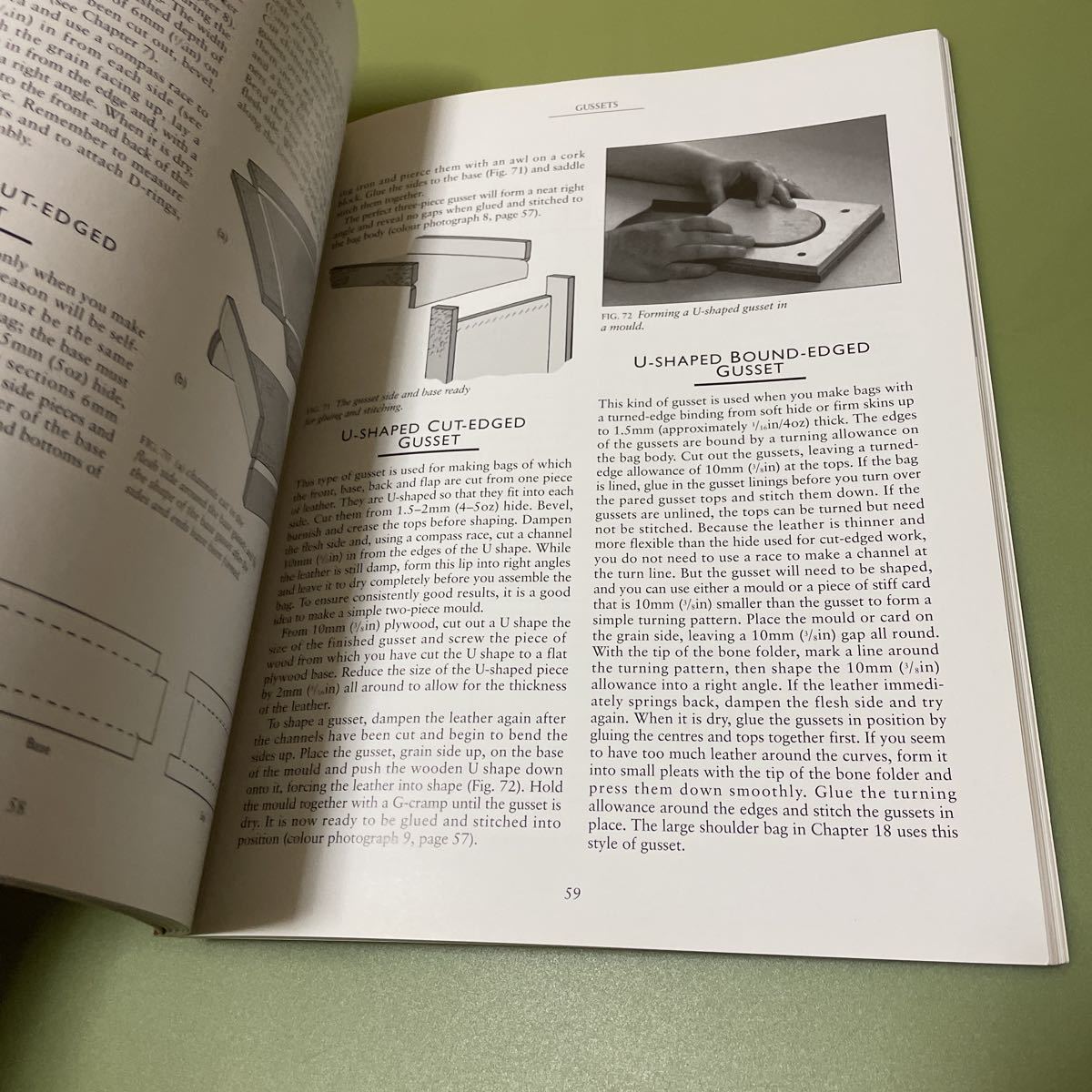 ◎革手芸の英語本　Leatherworking Handbook: A Practical Illustrated Sourcebook of Techniques and Projects