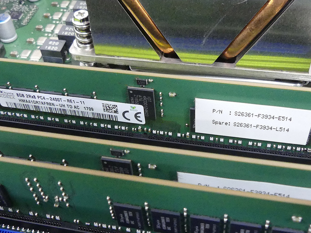 FUJITSU PRIMERGY RX2540 M2 サーバー CPU Xeon E5-2643 v4x2 メモリー8GBx8 HDD300GBx2 中古 S2110-6358 〇_画像8