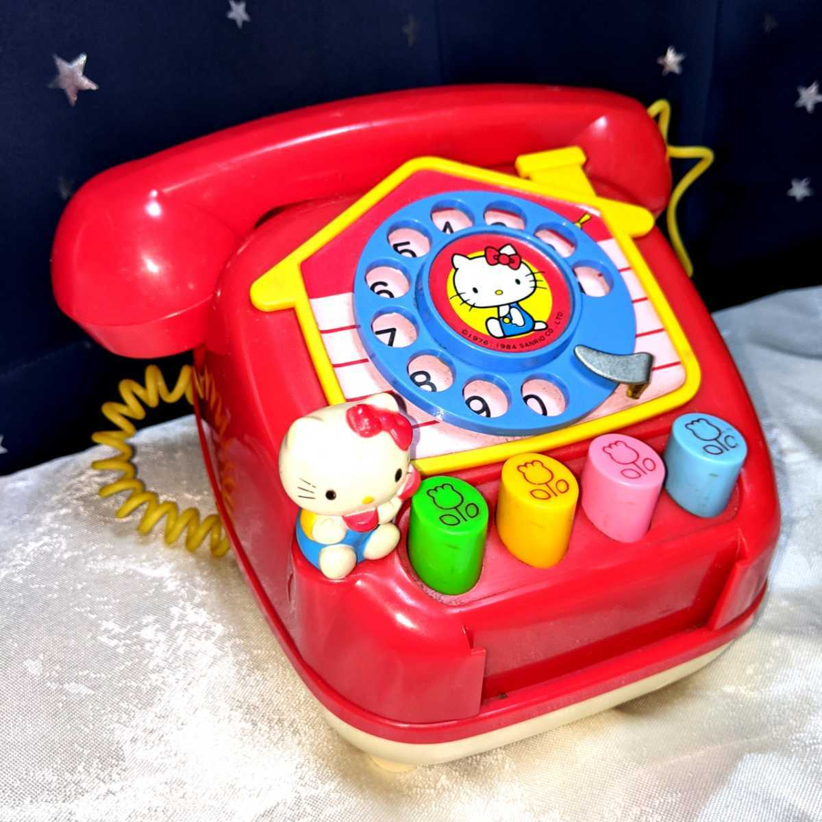 当時物 1976 1984 昭和 レトロ キティ 電話 おもちゃ 赤電話 当時物 1976 1984 昭和 レトロ キティ 電話 おもちゃ 赤電話