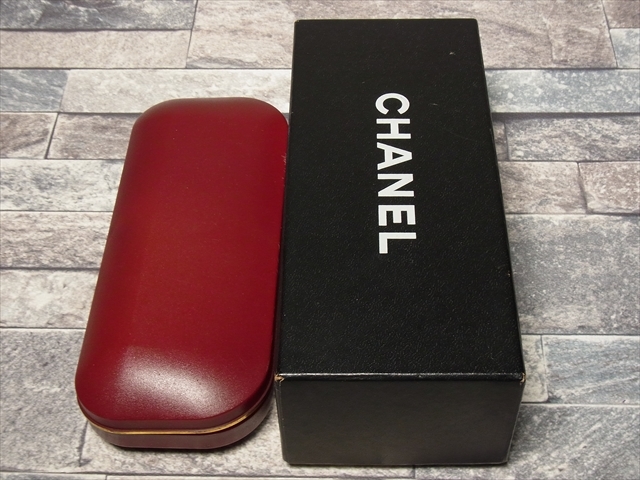 美品 CHANEL シャネル サングラス ココマーク アイコンモチーフ レディース 5123 白 黒 ホワイト×ブラック