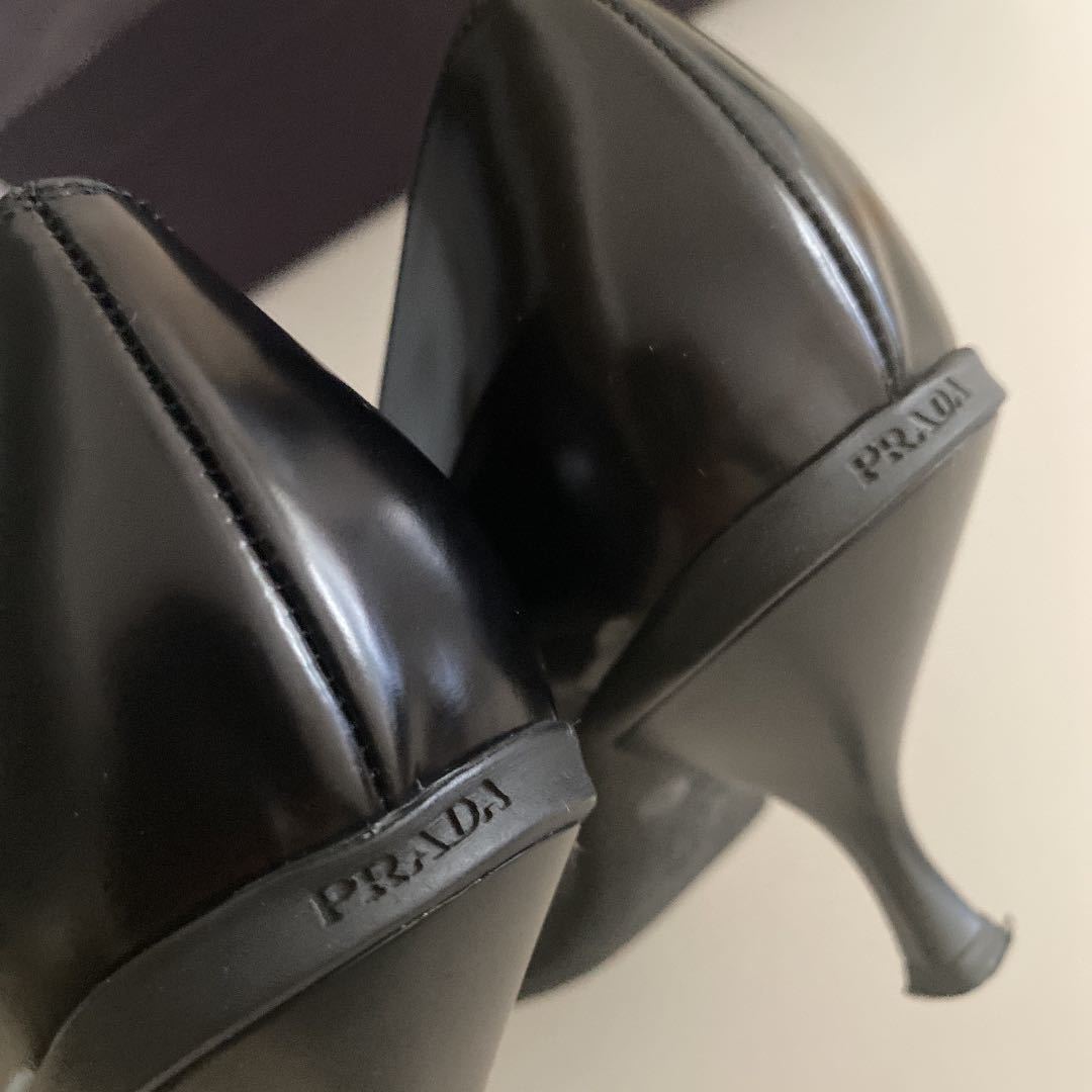 【完売モデル】1度だけ着用　PRADA　プラダ　エナメル　ヒール　パンプス　約25㎝（38.5）取り替えゴム付き_画像5