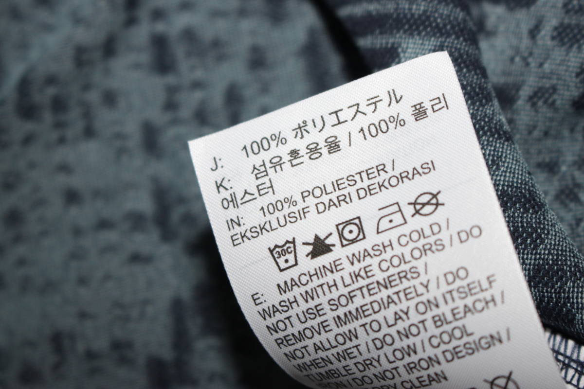 未使用ナイキNIKE　メンズM　迷彩紺系　半袖Tシャツ　 DRI-FIT スーパーセット ヴェント CJ4636