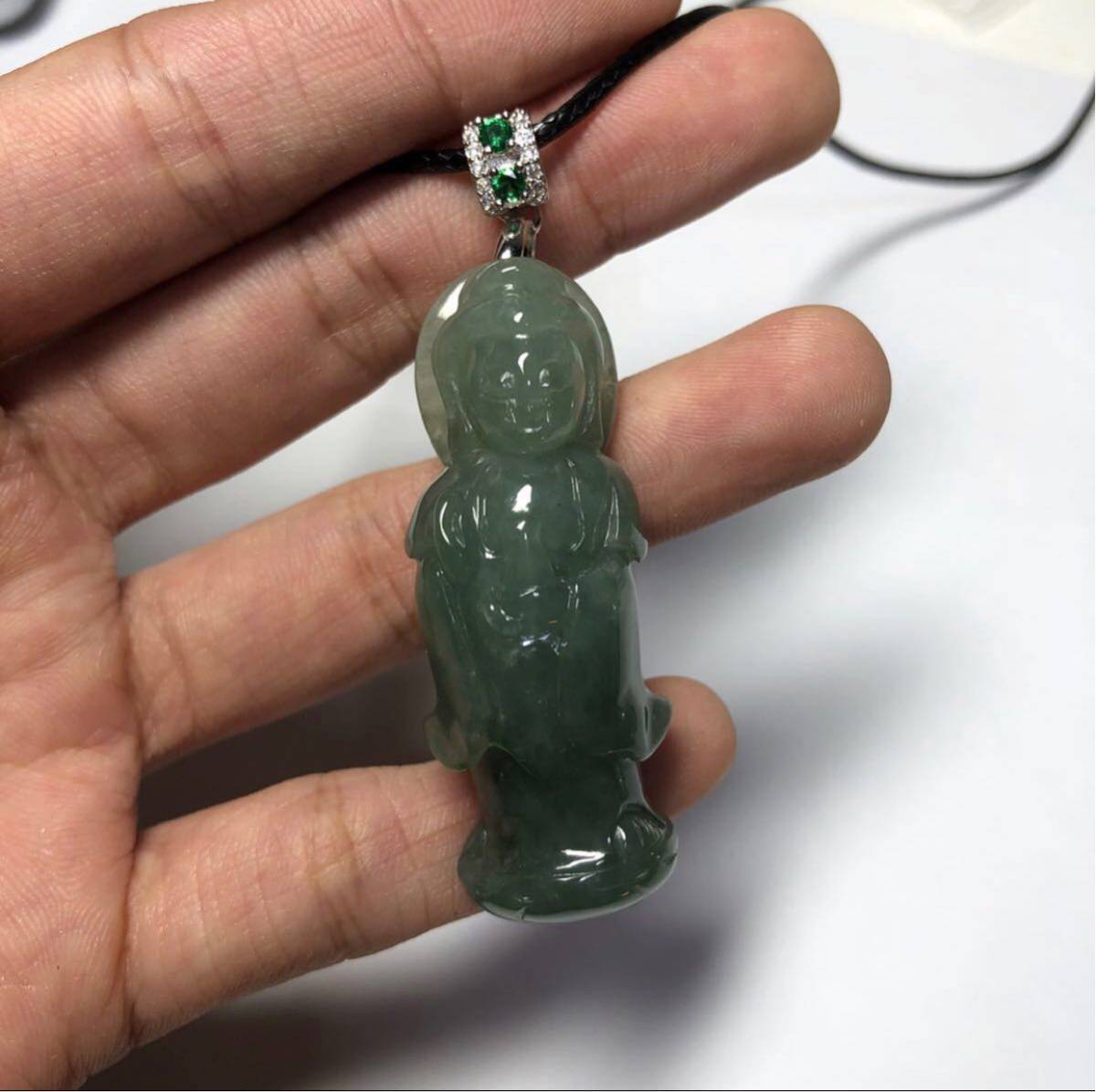 ネックレス 翡翠 925 F239 ヒスイ ペンダント 天然 観音 透明度 お手軽 買いサイト 天然翡翠 根付? ペンダント ネックレス 彫刻/オブジェクト