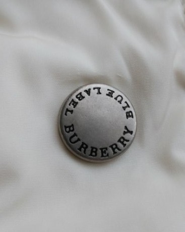 直営店に限定 バーバリーブルーレーベル BURBERRY □□ BLUE 三陽商会