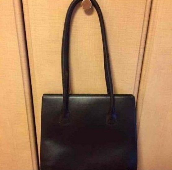 Giorgio Armani アルマーニ ショルダーバッグ 本革 A4サイズ ダーク