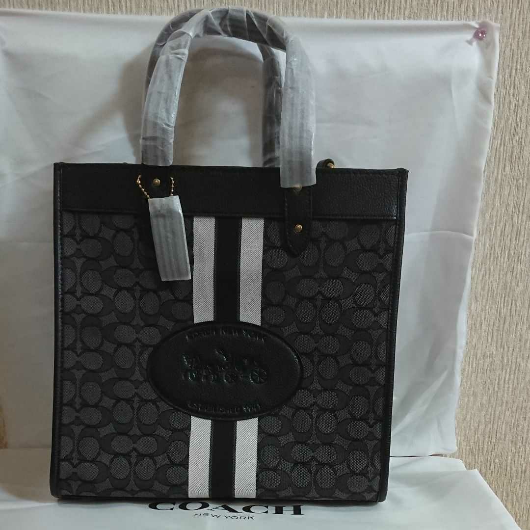 限定 クーポン10% 新品☆COACH フィールド トート 30 シグネチャー