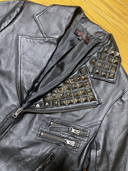 Yahoo!オークション - 美品 【JURY BLACK】バックデザイン Yahoo!オークション - 美品 【JURY BLACK】バックデザイン
