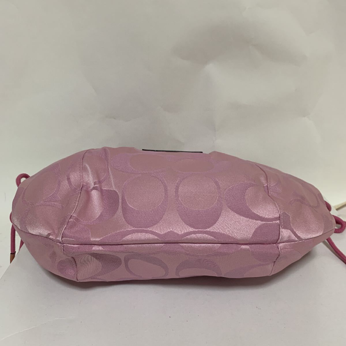 COACH コーチ ショルダーバッグ ポピー シグネチャー ピンク COACH コーチ ショルダーバッグ ポピー シグネチャー ピンク