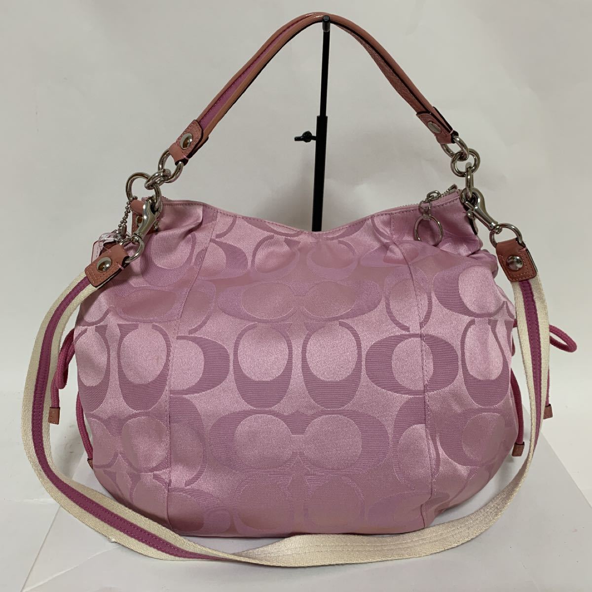COACH コーチ ショルダーバッグ ポピー シグネチャー ピンク COACH コーチ ショルダーバッグ ポピー シグネチャー ピンク