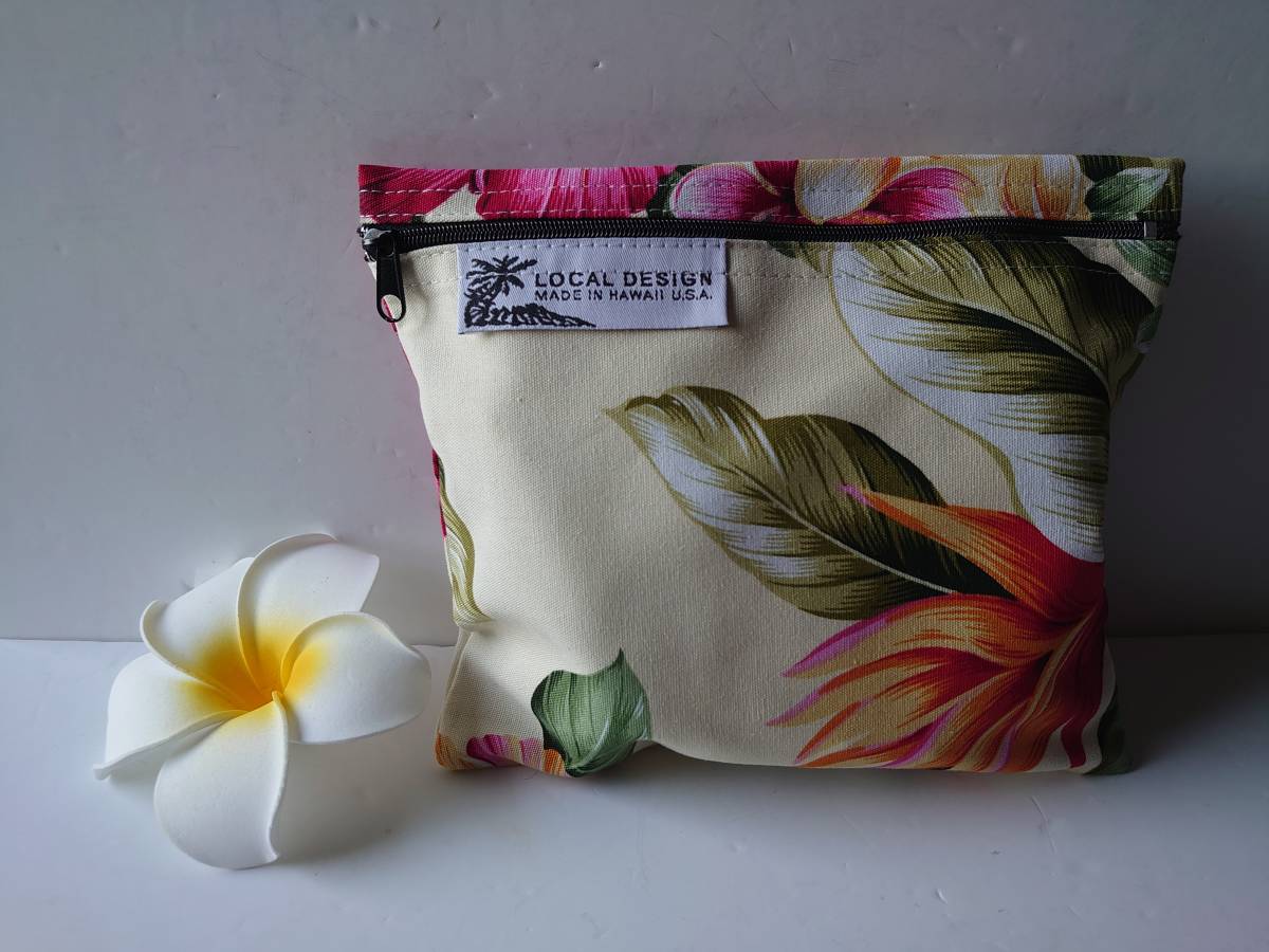  Hawaiian fabric pouch make-up pouch case meido in Hawaii Hawaii plumeria hibiscus ivory 