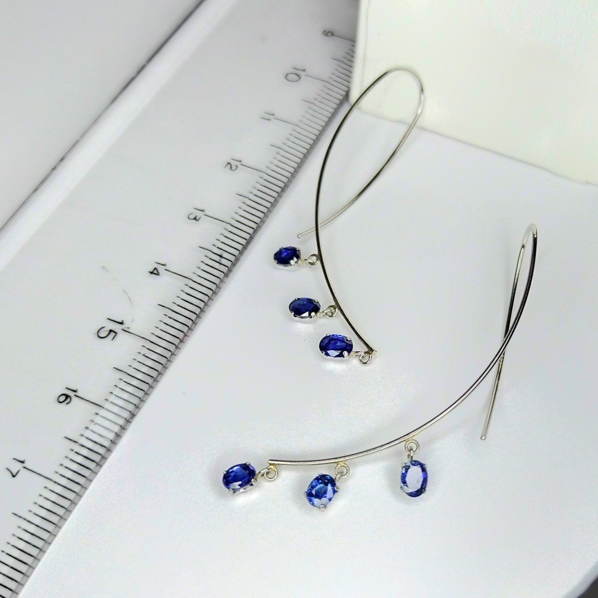 ルビー 1.2ct フックピアス K18 18金ピアス 18金 三連ルビー