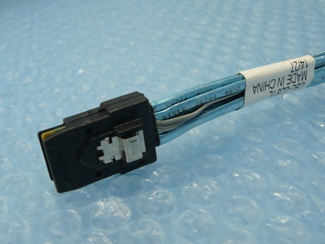1KOR // Supermicro CSE-216. Mini SAS кабель ( внутри часть для ) примерно 73cm SFF-8087 // наличие 2