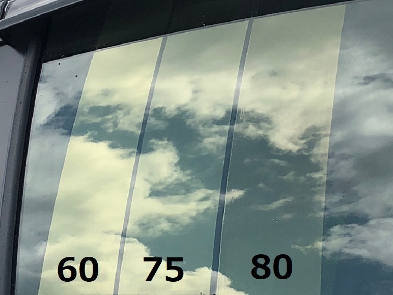 スパッタゴールド60　運転席・助手席　トヨタ　クルーガーV　V2#　カット済みカーフィルム　_画像2