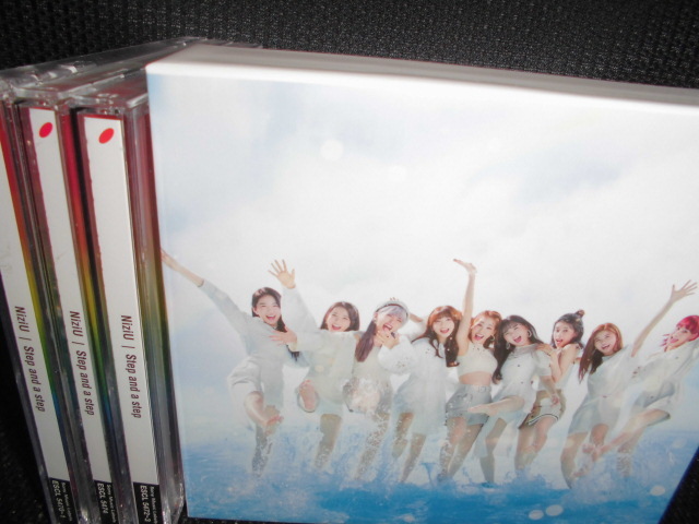 保障 Niziu CD step and a take picture fawe.org