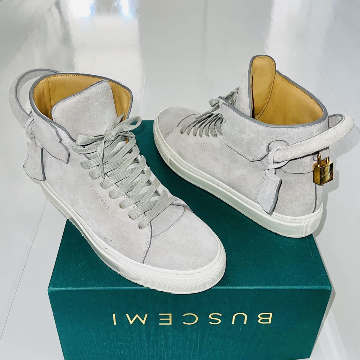 美品 希少 BUSCEMI ハイカット スニーカー ヌバック 薄グレー サイズ40 イタリア製 送料無料_画像4