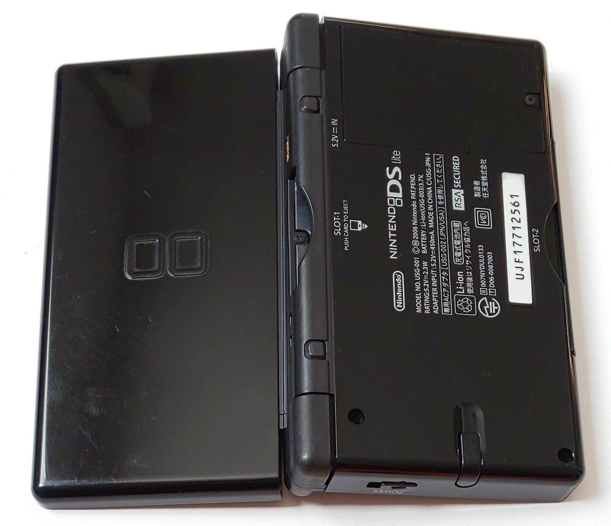 ☆ ニンテンドーDS Lite☆動作良品☆ポケモン☆マリオ☆ソフト４本＋充電器付☆