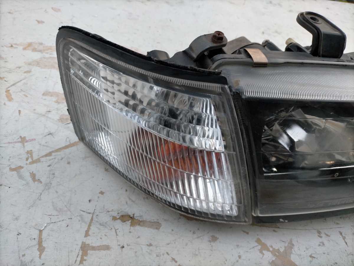 日産 プリメーラ グラス ブラック HID 右側 ヘッドライト ウィンカー付き_画像3