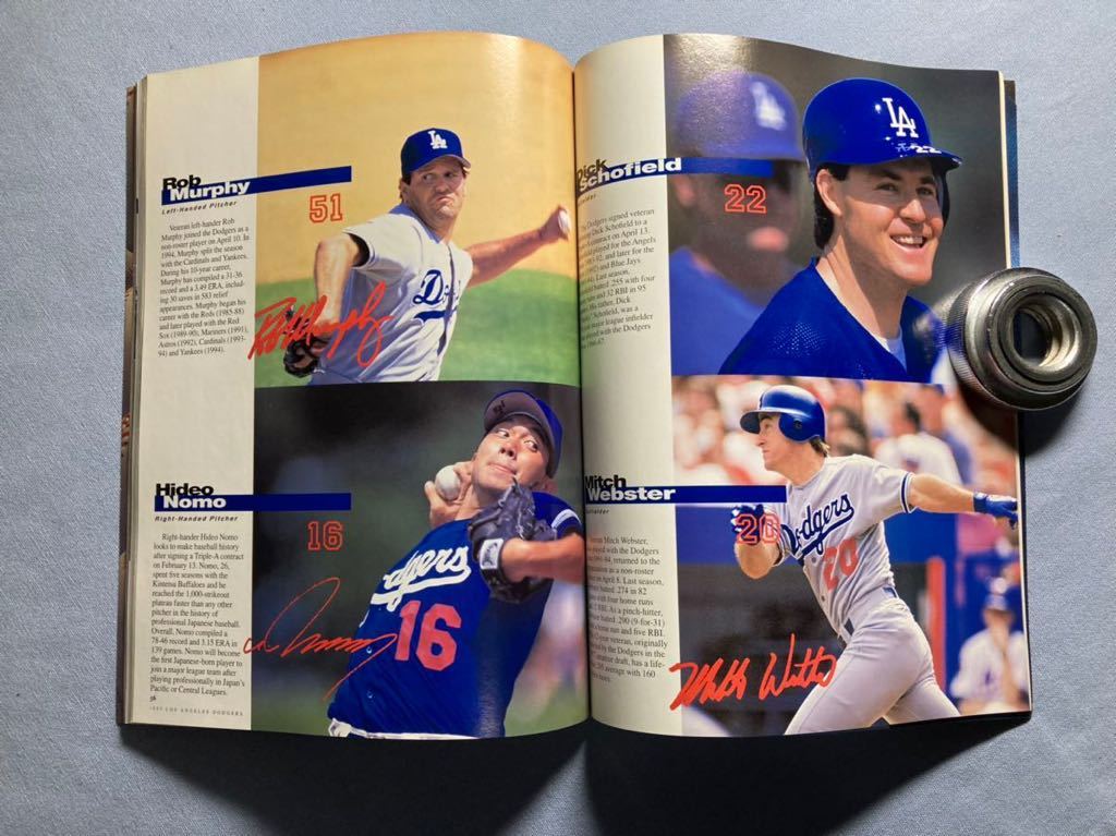 MLB】176・1995年 『ドジャース公式イヤーブック』 野茂英雄 MLB】176・1995年 『ドジャース公式イヤーブック』 野茂英雄