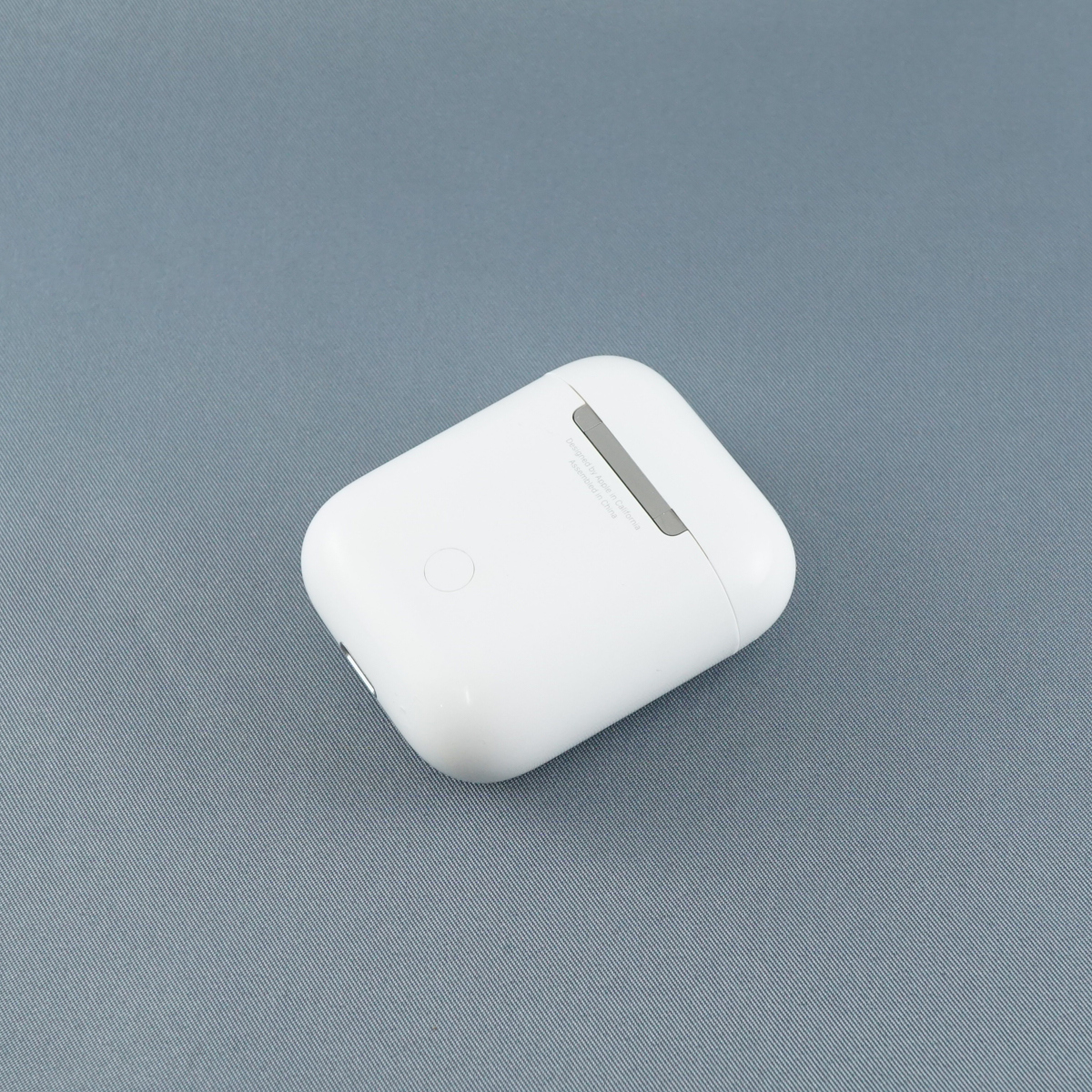 Apple AirPods エアーポッズ 充電ケースのみ USED美品 第二世代 Apple AirPods MRXJ2J/A 完動品 安心保証 即日発送 V5254_画像2