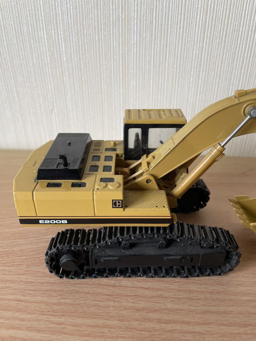 Yahoo!オークション - CAT E200B 油圧ショベル CATERPILLAR 新 Yahoo!オークション - CAT E200B 油圧ショベル CATERPILLAR 新