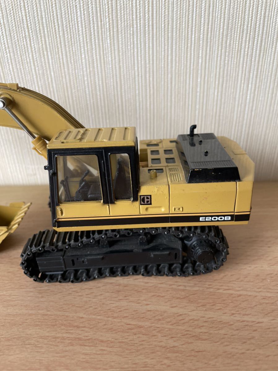 Yahoo!オークション - CAT E200B 油圧ショベル CATERPILLAR 新 Yahoo!オークション - CAT E200B 油圧ショベル CATERPILLAR 新