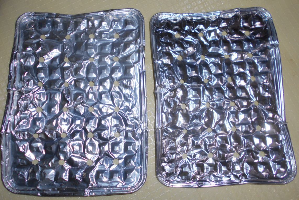 ガスグリル魚焼きトレー 穴あきタイプ 再生アルミ箔材使用 サイズ24.6×17.8×0.8CM 新品 2枚 _画像2