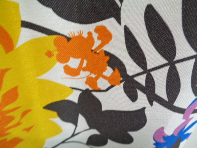 デイズニーカーテン　ミッキー　プロフュージョン　遮光　巾100×丈178　隠れミッキー　展示品_画像4