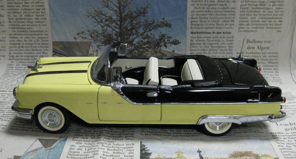 * ultra rare out of print * Franklin Mint *1/24*1955 Pontiac Star Chief Convertible